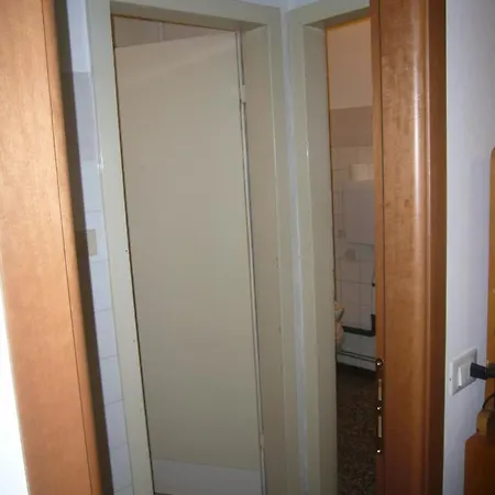 Hotel Adelia 2*